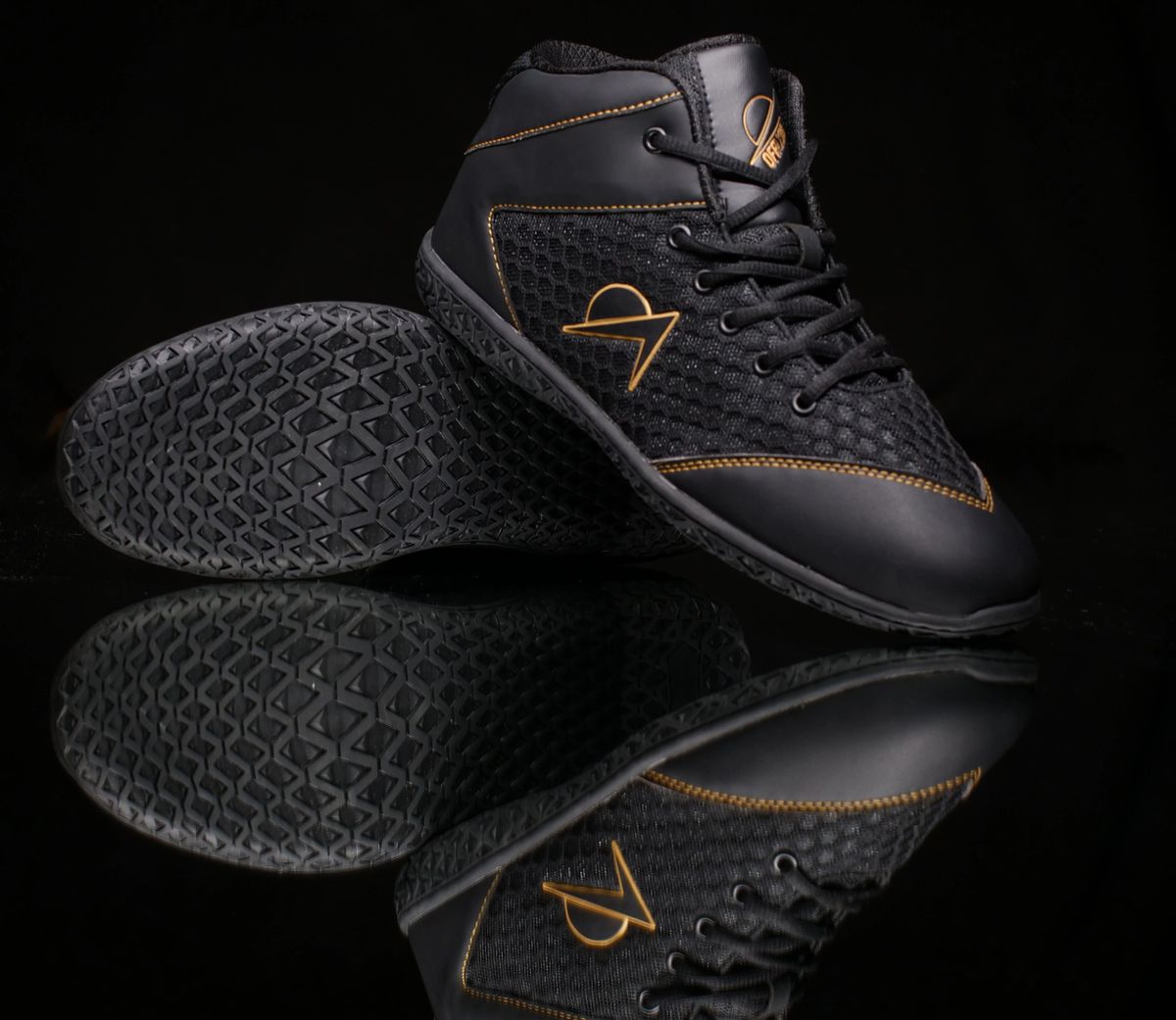 Ninja V2 Black acrobatic shoes