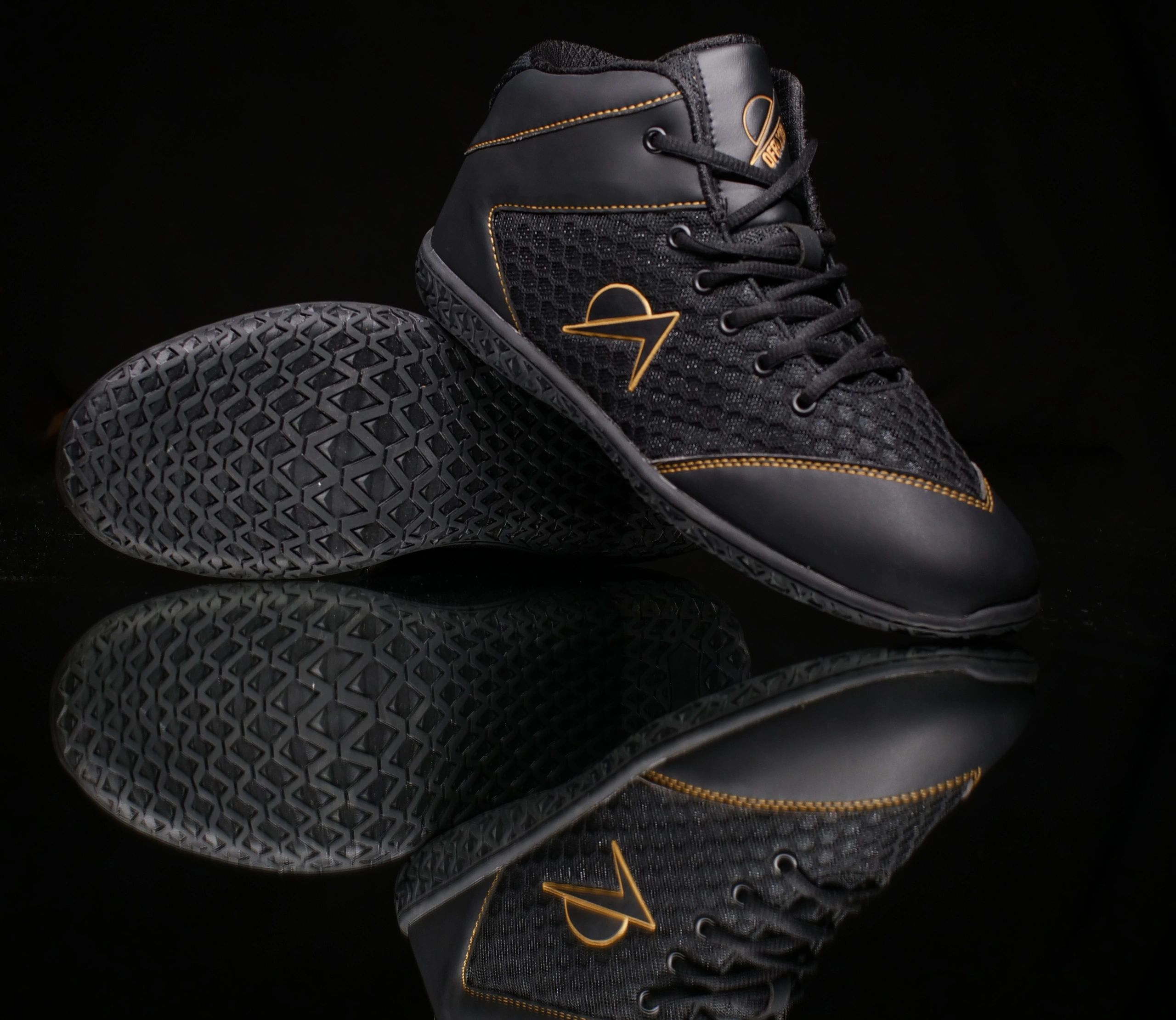 Ninja V2 Black acrobatic shoes