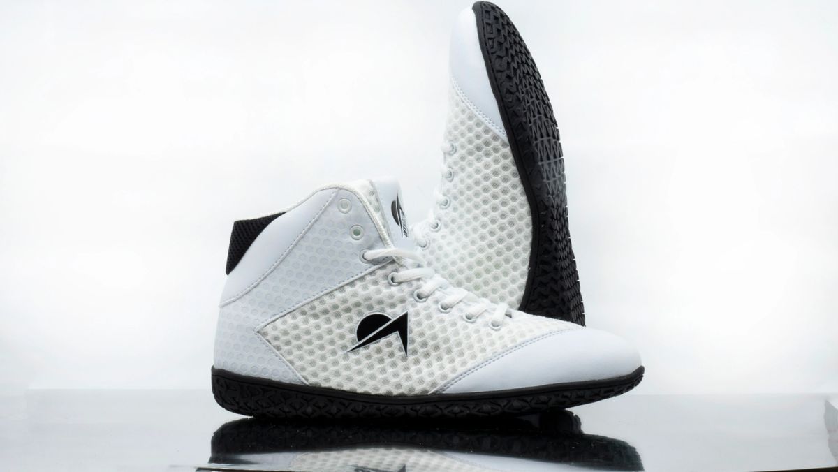 Ninja V2 White acrobatic shoes