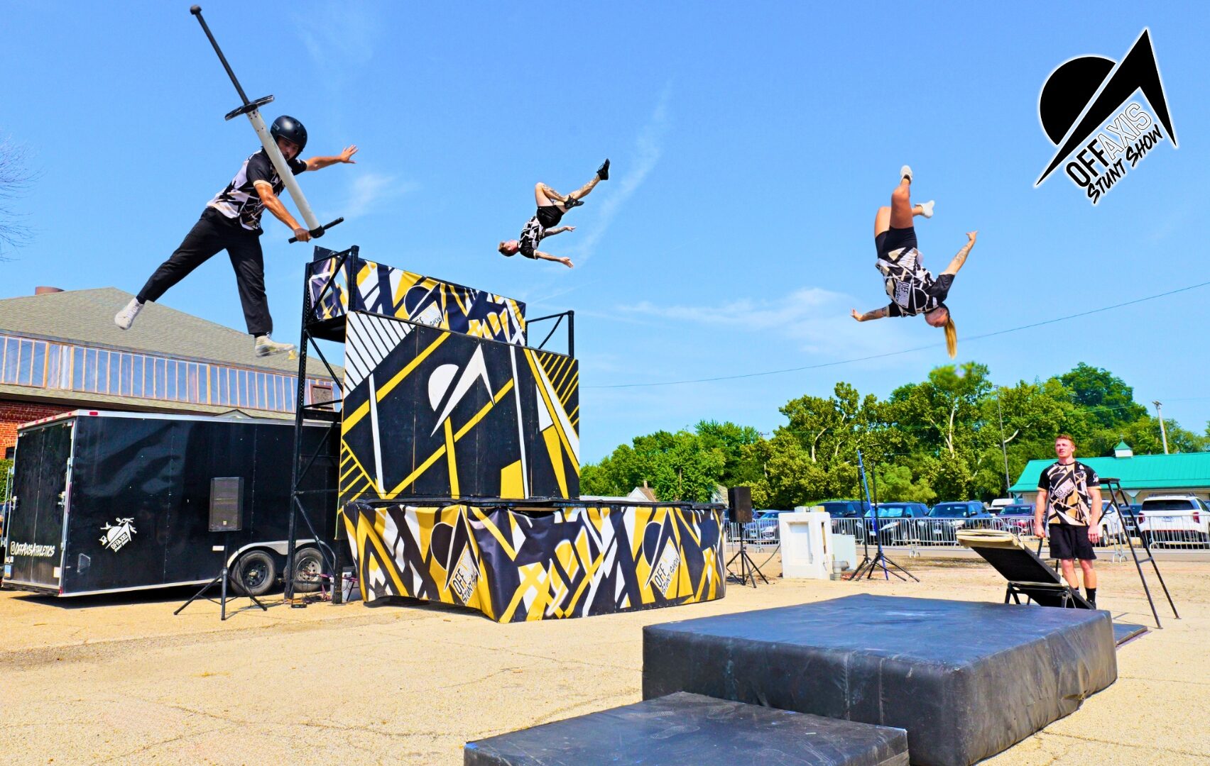Off Axis Stunt Show — 4-person grounds version
